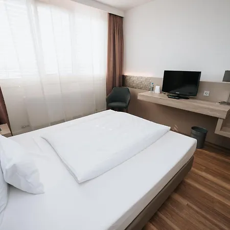 Feringapark By Coffee Fellows 4*