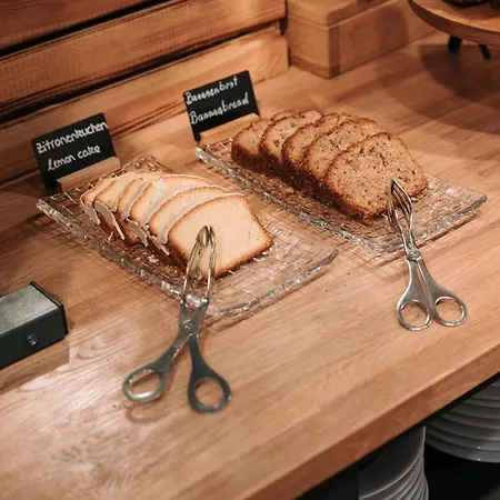 Feringapark By Coffee Fellows Hotel