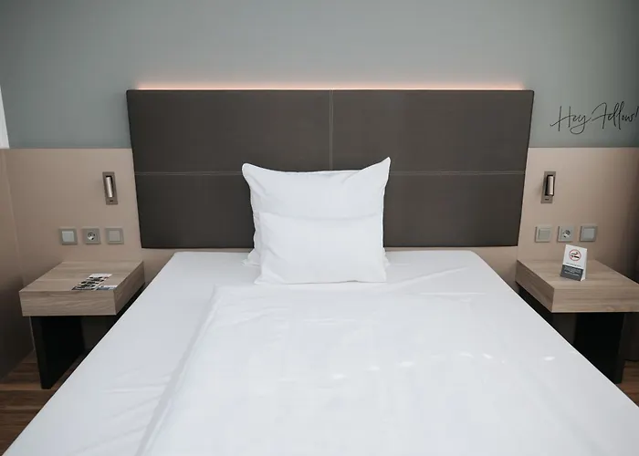 Hotel Feringapark By Coffee Fellows 4*