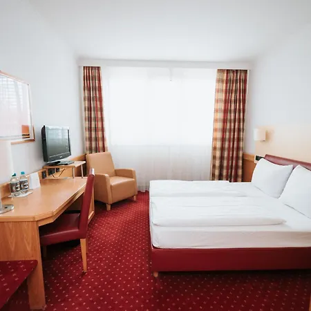 Feringapark By Coffee Fellows Hotel 4*