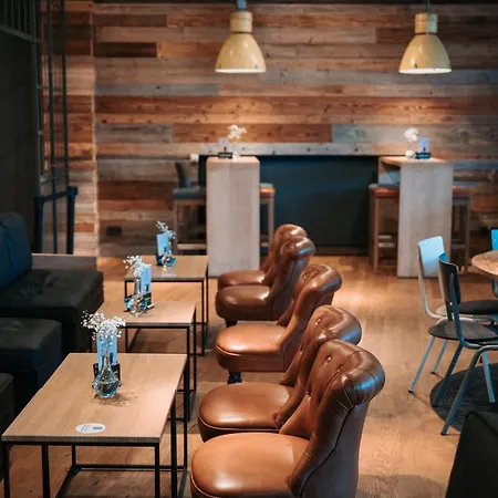 Hotel Feringapark By Coffee Fellows 4*